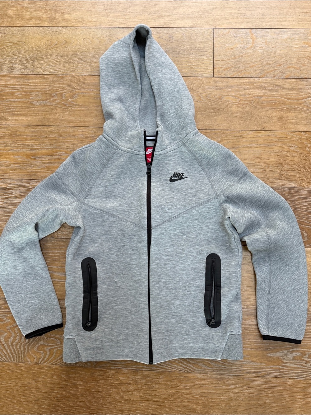 Nike Kids' Light Gray Hooded Zip Puffer Jacket with Black Accents